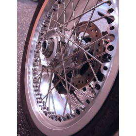 Jante avant 3.5x17 à rayon Kinéo pour équiper votre moto Triumph Speed Triple 955