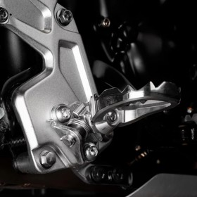 Repose-pieds usinés pour Yamaha Tenere 700 1