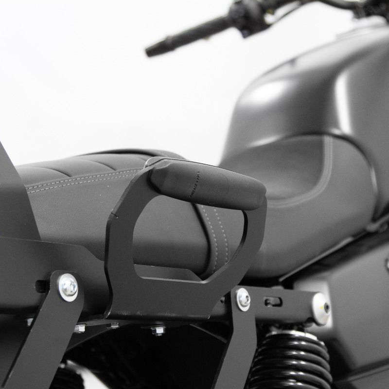Poignées passager Moto-Guzzi V7 IV 850 image 1 Poignées passager Moto-Guzzi V7 IV 850 image 1
